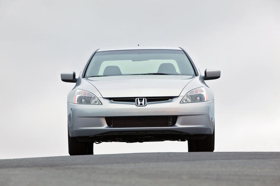  Honda Accord Hybrid America 2005 года  (фото 47 из 69)